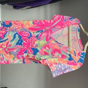 Size large Lilly Pulitzer V-neck tee shirt